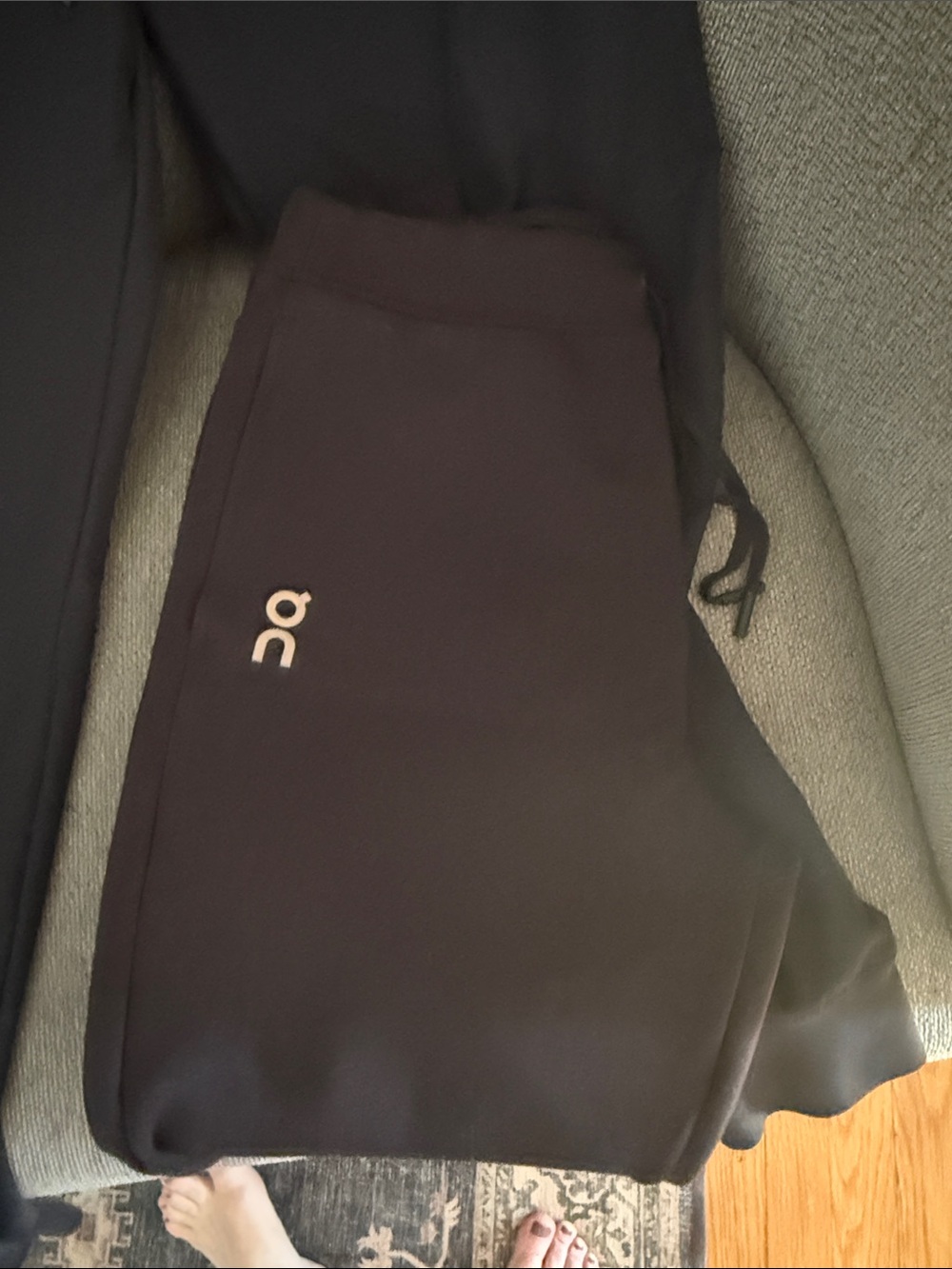 On running joggers with a pair of Under armour joggers… never worn no tags! - Picture 3 of 6